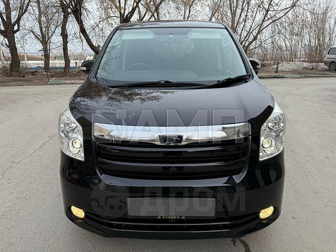 Toyota Noah, 2010 год в Новосибирске Новосибирск - изображение 2
