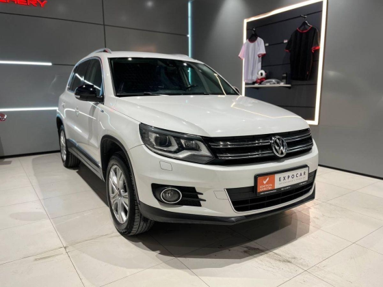 Volkswagen Tiguan, 2013 год в Новосибирске Новосибирск