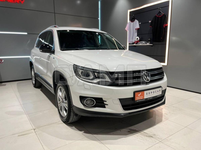 Volkswagen Tiguan, 2013 год в Новосибирске Новосибирск - изображение 1