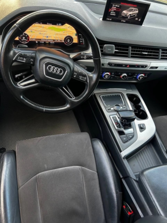 Продам Audi Q7 Максимальная комплектация Донецк