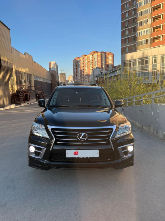Lexus LX570, 2013 год в Новосибирске Новосибирск
