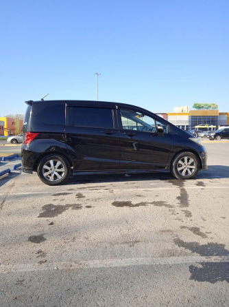 Honda Freed, 2010 год в Новосибирске Новосибирск