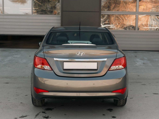 Hyundai Solaris, 2015 год в Новосибирске Новосибирск