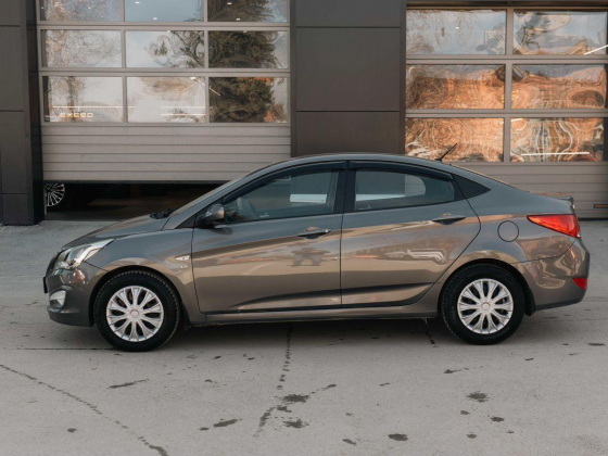 Hyundai Solaris, 2015 год в Новосибирске Новосибирск