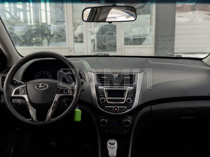 Hyundai Solaris, 2015 год в Новосибирске Новосибирск - изображение 8