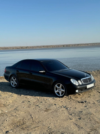 Mercedes-Benz E-Class, 2003 год в Новосибирске Новосибирск