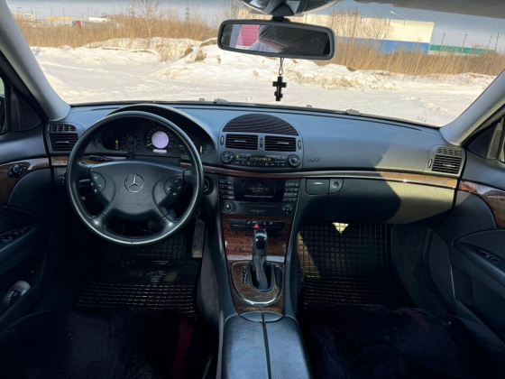 Mercedes-Benz E-Class, 2003 год в Новосибирске Новосибирск