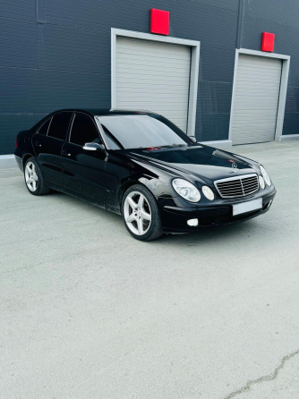 Mercedes-Benz E-Class, 2003 год в Новосибирске Новосибирск