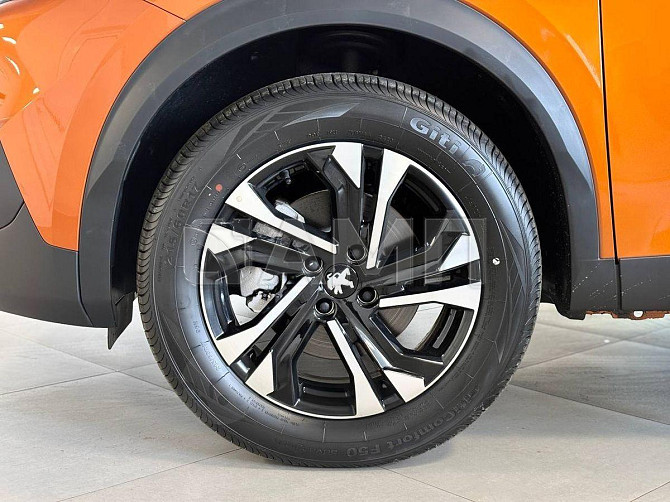 Продажа Peugeot 2008, 2023 год в Москве Москва - изображение 6