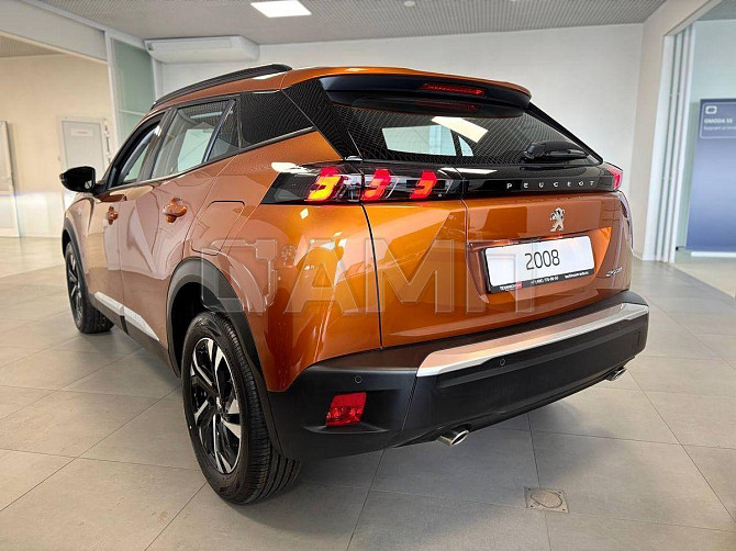 Продажа Peugeot 2008, 2023 год в Москве Москва - изображение 4
