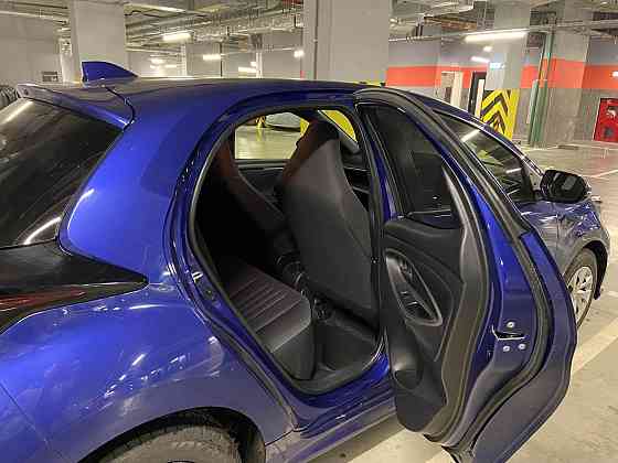 Продажа Toyota Yaris, 2021 год в Москве Москва