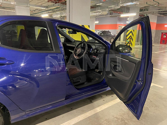 Продажа Toyota Yaris, 2021 год в Москве Москва - изображение 2
