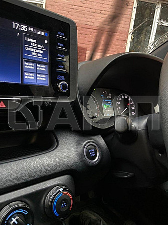 Продажа Toyota Yaris, 2021 год в Москве Москва - изображение 4