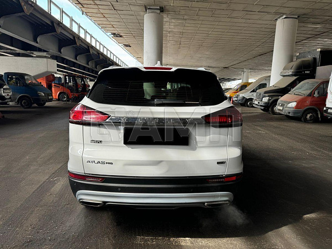 Продажа Geely Atlas Pro, 2023 год в Москве Москва - изображение 4