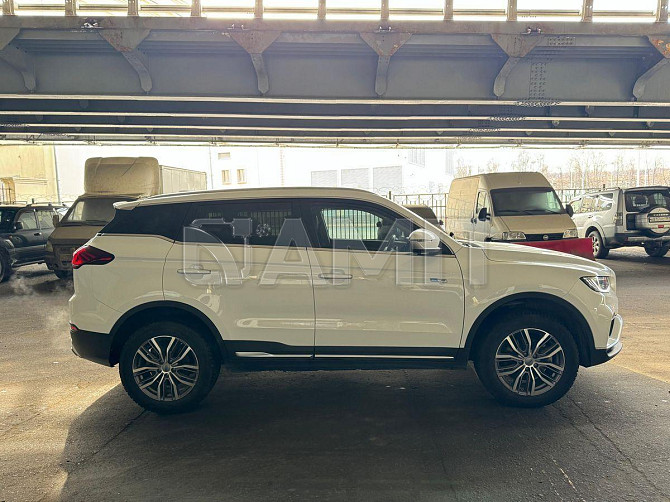 Продажа Geely Atlas Pro, 2023 год в Москве Москва - изображение 2