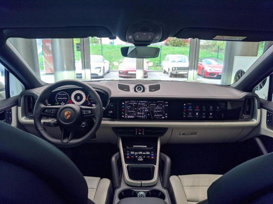Продажа Porsche Cayenne, 2024 год в Москве Москва
