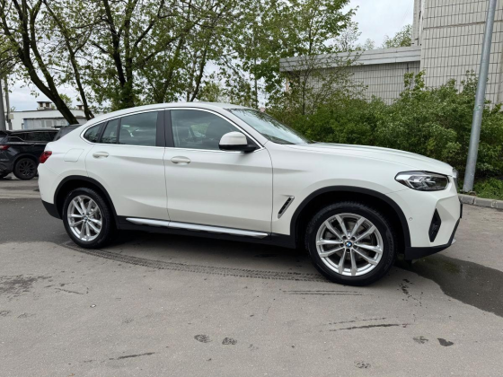 Продажа BMW X4, 2023 год в Москве Москва