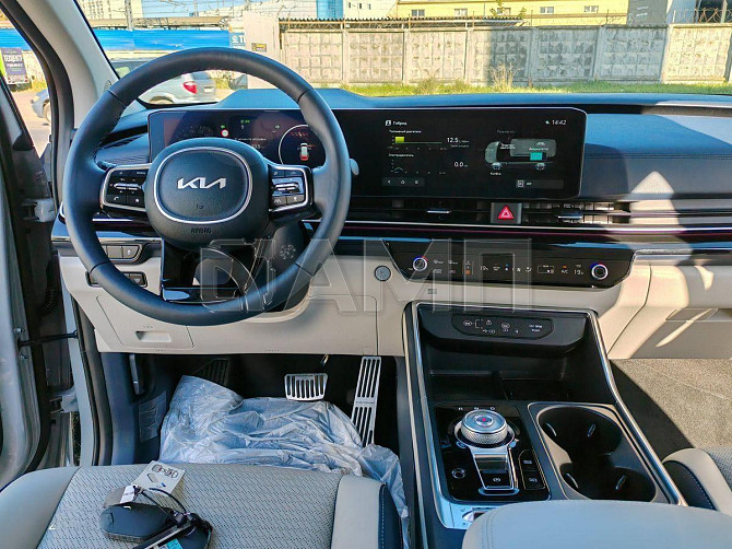 Продажа Kia Carnival, 2024 год в Москве Москва - изображение 1