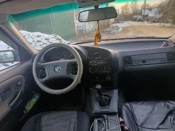 Продаётся BMW 3 серии 316i, 1991 года в Демидове Демидов