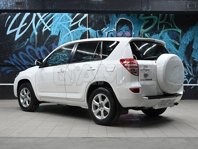 Продажа Toyota RAV4, 2011 год в Краснодаре Краснодар - изображение 2