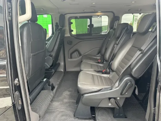 Продаётся Ford Tourneo Custom LWB, 2018 года в Смоленске Смоленск