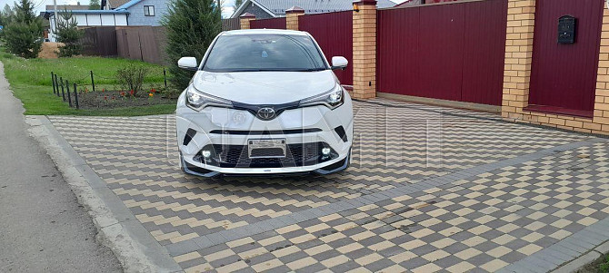 Продажа Toyota C-HR, 2017 год в Москве Москва - изображение 1