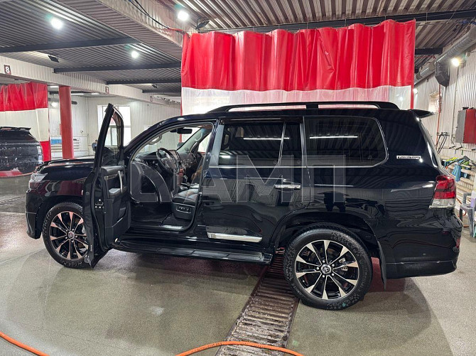 Продажа Toyota Land Cruiser, 2019 год в Новосибирске Новосибирск - изображение 1