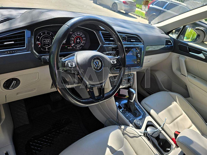 Продажа Volkswagen Tiguan, 2017 год в Нахабино Нахабино - изображение 4