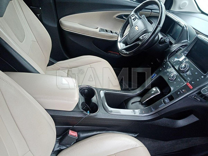 Продам Chevrolet Volt, 2012 год в Ростове-на-Дону Ростов-на-Дону - изображение 1