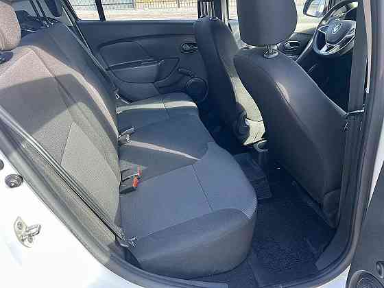 Продаю Renault Logan 1.6 AT, 2021, 33 540 км Красноярск