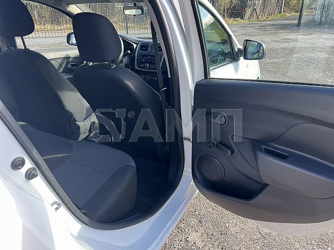 Продаю Renault Logan 1.6 AT, 2021, 33 540 км Красноярск - изображение 3