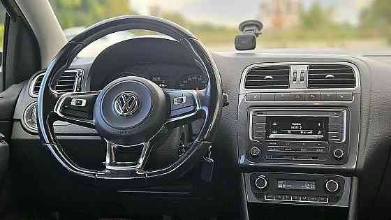 Продам Volkswagen Polo 1.6 MT, 2020, 101 800 км Красноярск