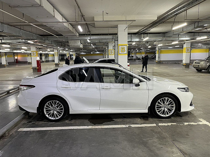 Продам Toyota Camry 2.0 AT, 2019, 120 000 км Красноярск - изображение 2