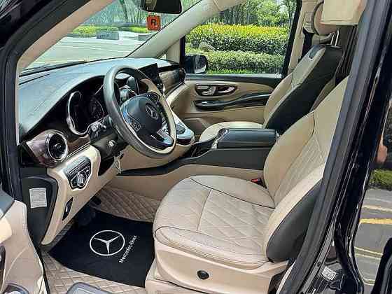 В продаже Mercedes-Benz V-класс 2.0 AT, 2020, 30 000 км Красноярск