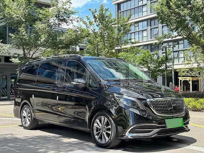 В продаже Mercedes-Benz V-класс 2.0 AT, 2020, 30 000 км Красноярск - изображение 3