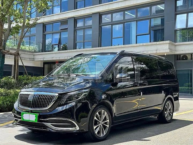 В продаже Mercedes-Benz V-класс 2.0 AT, 2020, 30 000 км Красноярск - изображение 1