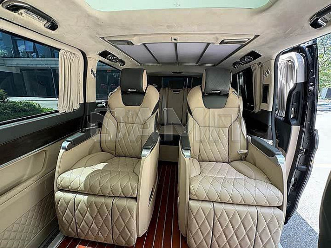 В продаже Mercedes-Benz V-класс 2.0 AT, 2020, 30 000 км Красноярск - изображение 9