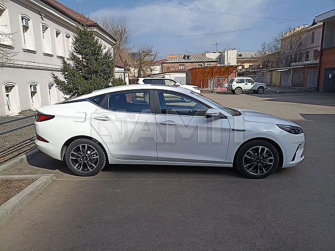 В продаже JAC J7 1.5 CVT, 2023, 4 000 км Красноярск - изображение 1