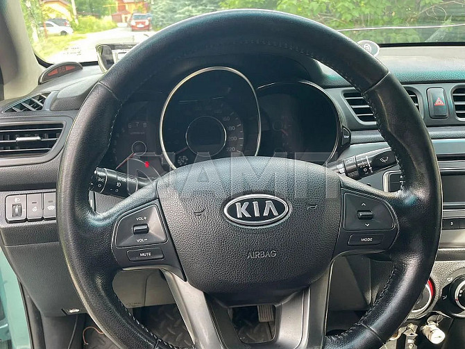 Продаю Kia Rio 1.4 AT, 2012, 220 000 км Новосибирск - изображение 2