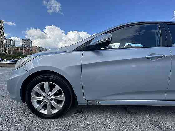 В продаже Hyundai Solaris 1.6 AT, 2012, 217 000 км Новосибирск