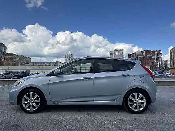 В продаже Hyundai Solaris 1.6 AT, 2012, 217 000 км Новосибирск
