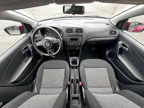В продаже Volkswagen Polo 1.6 MT, 2013, 196 000 км Новосибирск