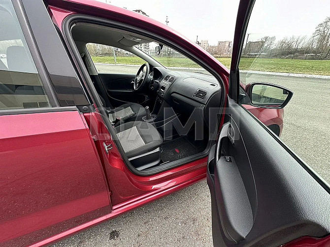 В продаже Volkswagen Polo 1.6 MT, 2013, 196 000 км Новосибирск - изображение 6