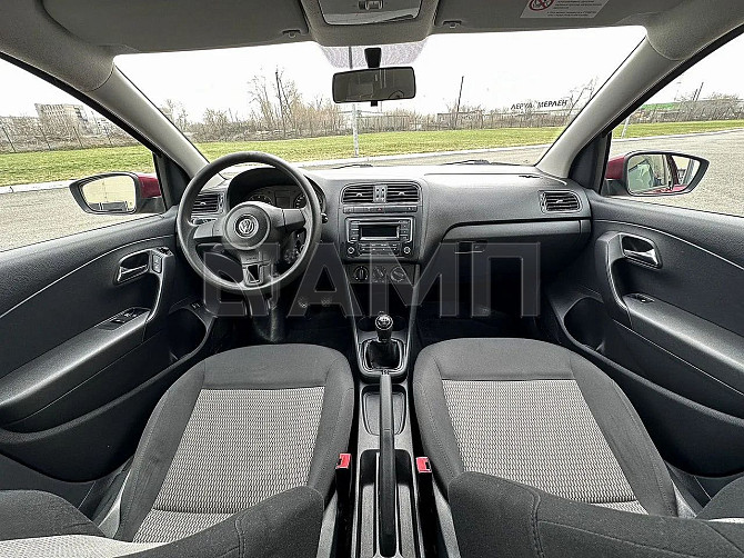 В продаже Volkswagen Polo 1.6 MT, 2013, 196 000 км Новосибирск - изображение 5