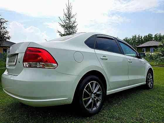 Продается Volkswagen Polo 1.6 MT, 2014, 159 000 км Новосибирск
