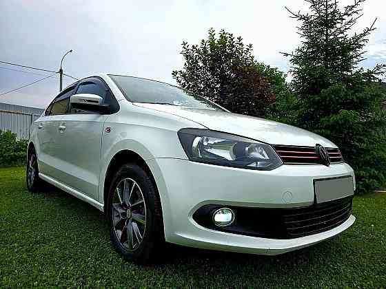 Продается Volkswagen Polo 1.6 MT, 2014, 159 000 км Новосибирск
