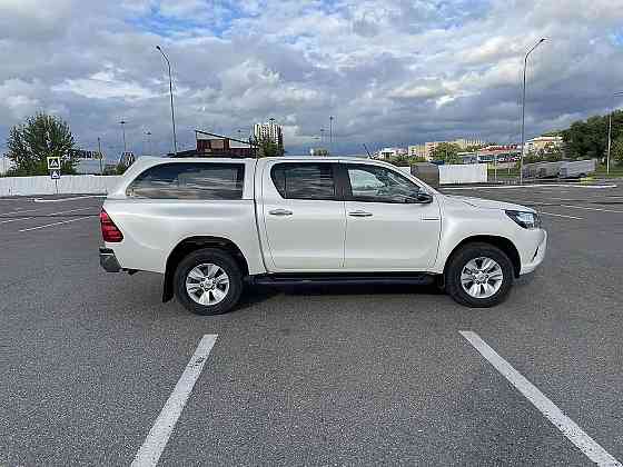 Продаю Toyota Hilux 2.8 AT, 2019, 96 000 км Новосибирск