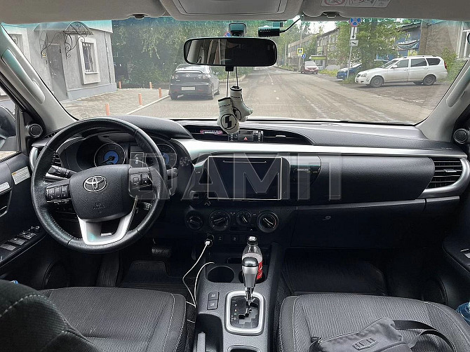 Продаю Toyota Hilux 2.8 AT, 2019, 96 000 км Новосибирск - изображение 3