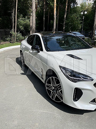 Продажа Kia Stinger 2.0 AT, 2023, 17 500 км Новосибирск - изображение 1