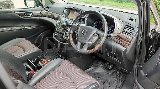 Продаю Nissan Elgrand 2.5 CVT, 2018, 102 000 км Новосибирск - изображение 1